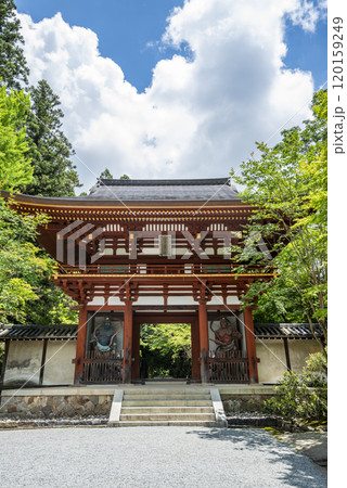 女人高野室生寺 仁王門　奈良県宇陀市室生 120159249