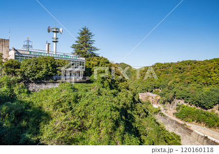 天ケ瀬ダムから管理事務所方面の風景 京都府宇治市 天ケ瀬ダムから管理事務所方面の風景 京都府宇治市 120160118