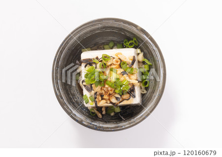冷奴(塩昆布 揚げ玉 ネギ) 冷奴(塩昆布 揚げ玉 ネギ) 120160679