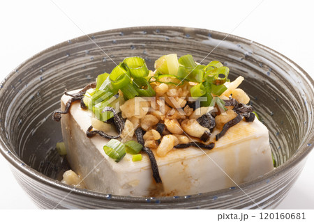 冷奴(塩昆布 揚げ玉 ネギ) 冷奴(塩昆布 揚げ玉 ネギ) 120160681