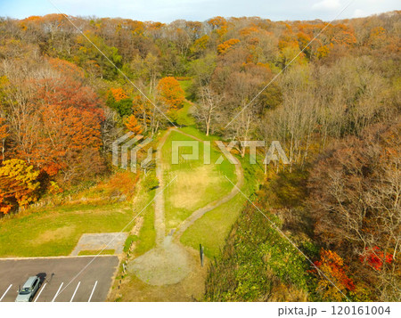 晩秋の北海道乙部町で貝子沢化石公園の風景を空撮 120161004