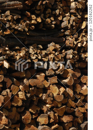Stocked firewoods in old house / 備蓄してある薪(たきぎ・まき) Stocked firewoods in old house / 備蓄してある薪(たきぎ・まき) 120162262