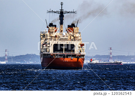 海上自衛隊横須賀基地から出港した海上自衛隊砕氷艦しらせ 120162543