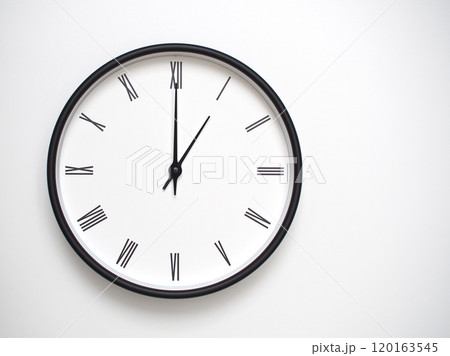 Clock Showing 13.00 or 01.00 with Roman Numerals. Simple Round Clock for Concepts of Time Management and Scheduling. 120163545