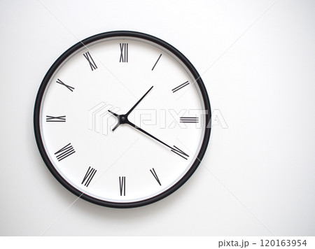 Clock Showing 13.20 or 01.20 with Roman Numerals. Simple Round Clock for Concepts of Time Management and Scheduling. Clock Showing 13.20 or 01.20 with Roman Numerals. Simple Round Clock for Concepts of Time Management and Scheduling. 120163954