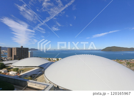 サンポート高松に完成間近のあなぶきアリーナ香川（香川県立アリーナ） 120165967