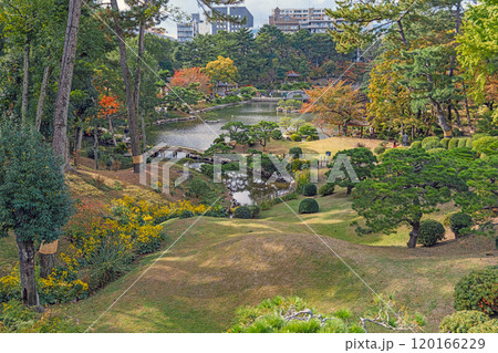 広島 縮景園 迎暉峰から望む庭園風景 広島 縮景園 迎暉峰から望む庭園風景 120166229