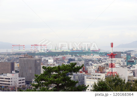 丸亀城 天守からの風景 今治造船(香川県 丸亀市) 丸亀城 天守からの風景 今治造船(香川県 丸亀市) 120168364