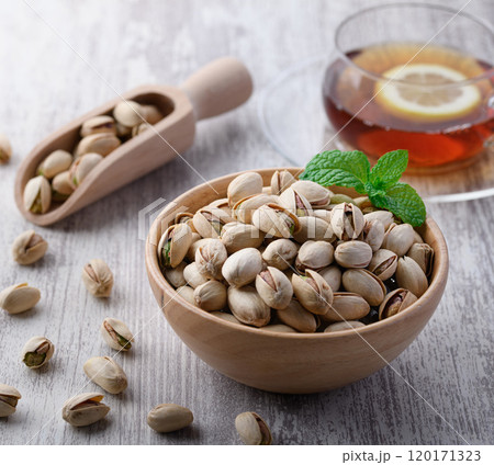 栄養満点 ナッツの女王 ピスタチオ （ 殻付き 素焼き ） 120171323