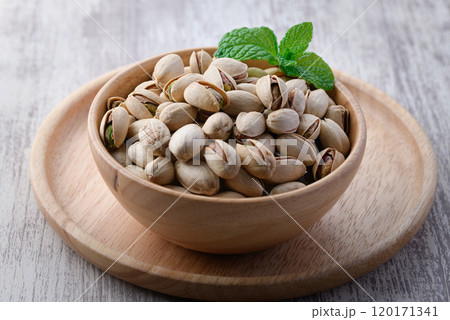 栄養満点 ナッツの女王 ピスタチオ （ 殻付き 素焼き ） 120171341