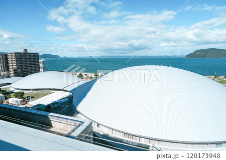 あなぶきアリーナ香川（中四国最大級のアリーナ）高松サンポート2024年11月撮影 120173948
