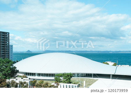 あなぶきアリーナ香川（中四国最大級のアリーナ）高松サンポート2024年11月撮影 120173959