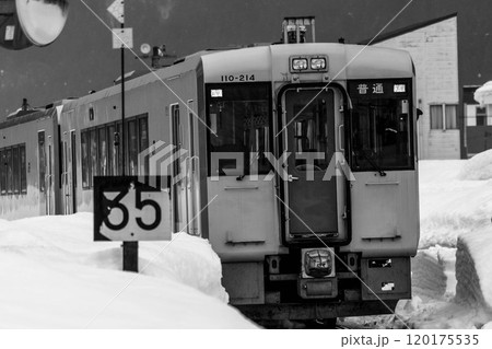 雪と只見線～モノクローム～ 120175535