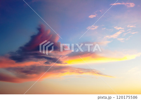 the evening sky after sunset showcases a mesmerizing blend of deep blues and fiery oranges the evening sky after sunset showcases a mesmerizing blend of deep blues and fiery oranges 120175586
