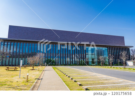 岡山県岡山市　岡山県立図書館 120175658