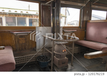 津軽鉄道　ストーブ列車 120176219