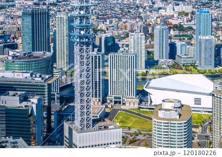 日本の横浜都市景観 みなとみらいのKアリーナや新高島駅周辺などを望む＝13日 120180226
