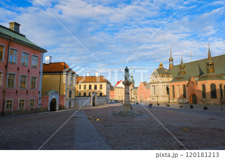 スウェーデン ストックホルム リッダーホルメン島、ビルイェル・ヤール広場 120181213