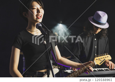 バンド　ライブ 120188961