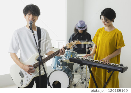 バンド　ライブ 　　 120189169