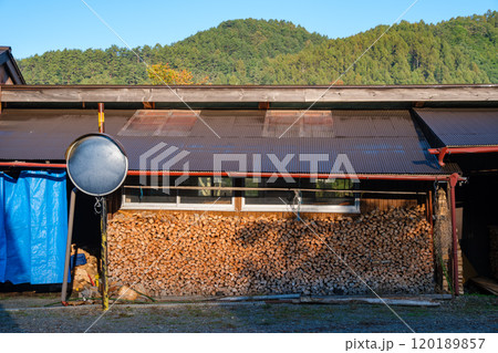 薪の小屋 120189857