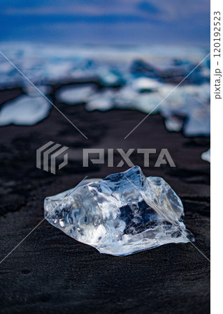 ヨークルスアゥルロゥン氷河湖の氷 ヨークルスアゥルロゥン氷河湖の氷 120192523