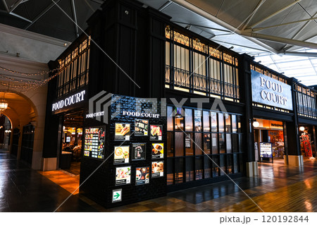 中部国際空港セントレアのフードコート 120192844