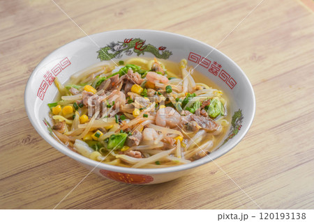 具だくさんの五目ラーメン 具だくさんの五目ラーメン 120193138