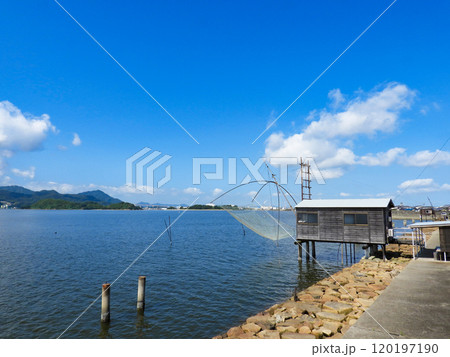 岡山県児島湾の四つ手小屋 岡山県児島湾の四つ手小屋 120197190