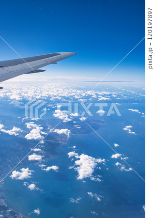 飛行機からの風景 120197897