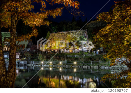 飛騨民俗村 飛騨の里 秋のライトアップ 岐阜県高山市 飛騨民俗村 飛騨の里 秋のライトアップ 岐阜県高山市 120198797