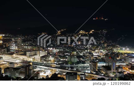 長崎1000万ドルの夜景と稲佐山電波塔 長崎1000万ドルの夜景と稲佐山電波塔 120199862