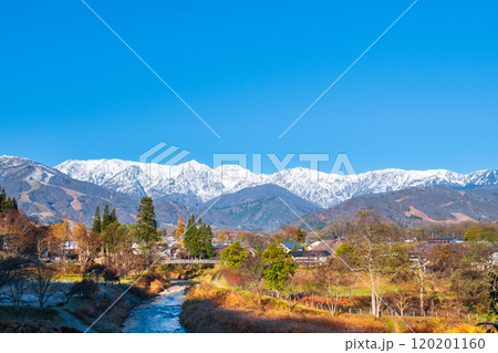 秋の白馬村：大出公園から白馬三山の眺め 120201160