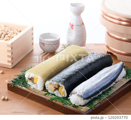 田舎寿司の3本セット （ 海苔巻き 昆布巻き寿司 さんま寿司 ） 郷土料理 和歌山県 那智勝浦町 120203770