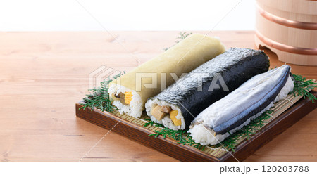 田舎寿司の3本セット （ 海苔巻き 昆布巻き寿司 さんま寿司 ） 郷土料理 和歌山県 那智勝浦町 120203788