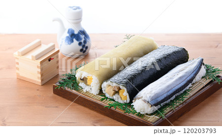 田舎寿司の3本セット （ 海苔巻き 昆布巻き寿司 さんま寿司 ） 郷土料理 和歌山県 那智勝浦町 120203793
