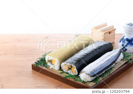 田舎寿司の3本セット （ 海苔巻き 昆布巻き寿司 さんま寿司 ） 郷土料理 和歌山県 那智勝浦町 120203794