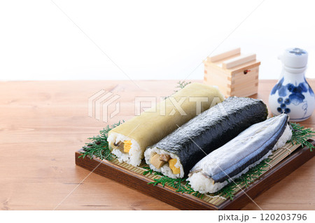 田舎寿司の3本セット （ 海苔巻き 昆布巻き寿司 さんま寿司 ） 郷土料理 和歌山県 那智勝浦町 120203796