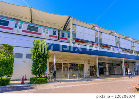 日本の横浜都市景観　東急電鉄　江田駅 東口などを望む＝12日 120208074