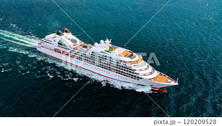 クルーズ客船 MITSUI OCEAN FUJI (三井オーシャンフジ) クルーズ客船 MITSUI OCEAN FUJI (三井オーシャンフジ) 120209528