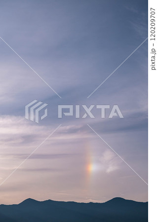 夕方の北アルプスと幻日　松本市 120209707