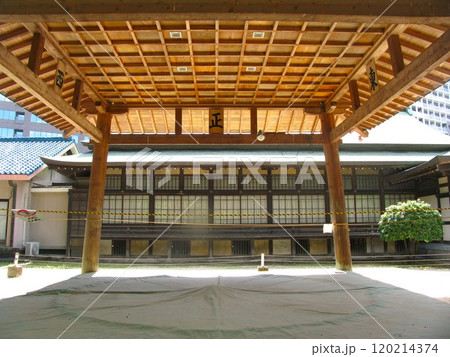 福岡市の住吉神社にある土俵 120214374