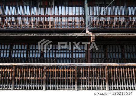 京都島原の角屋の窓 120215514