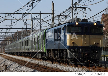 EF64に牽かれる山手線E235系 第一編成 EF64に牽かれる山手線E235系 第一編成 120216084