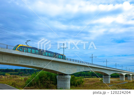 宇都宮ライトレール　鬼怒川橋梁とライトライン　芳賀・宇都宮LRT 120224204