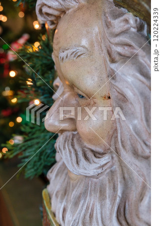 クリスマスの飾り付けをされた沖縄のアメリカンビレッジ クリスマスの飾り付けをされた沖縄のアメリカンビレッジ 120224339