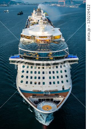長崎港客船入港(Spectrum of the Seas)女神大橋から【長崎市】 長崎港客船入港(Spectrum of the Seas)女神大橋から【長崎市】 120226422