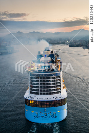 長崎港客船入港(Spectrum of the Seas)女神大橋から【長崎市】 長崎港客船入港(Spectrum of the Seas)女神大橋から【長崎市】 120226448