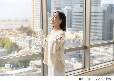 女性ポートレート 120227169