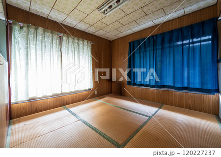 古い和室 120227237
